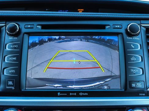 Used 2016 Toyota Highlander Limited image 9