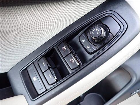 Used 2024 Subaru Forester Premium image 17