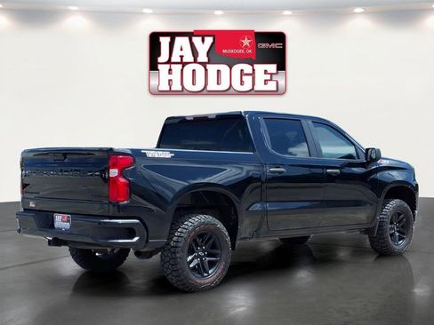 Used 2022 Chevrolet Silverado 1500 Custom Trail Boss w/ Safety Confidence Package AWD/4WD image 6