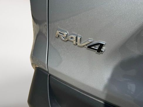 Certified 2025 Toyota RAV4 XLE AWD/4WD image 40