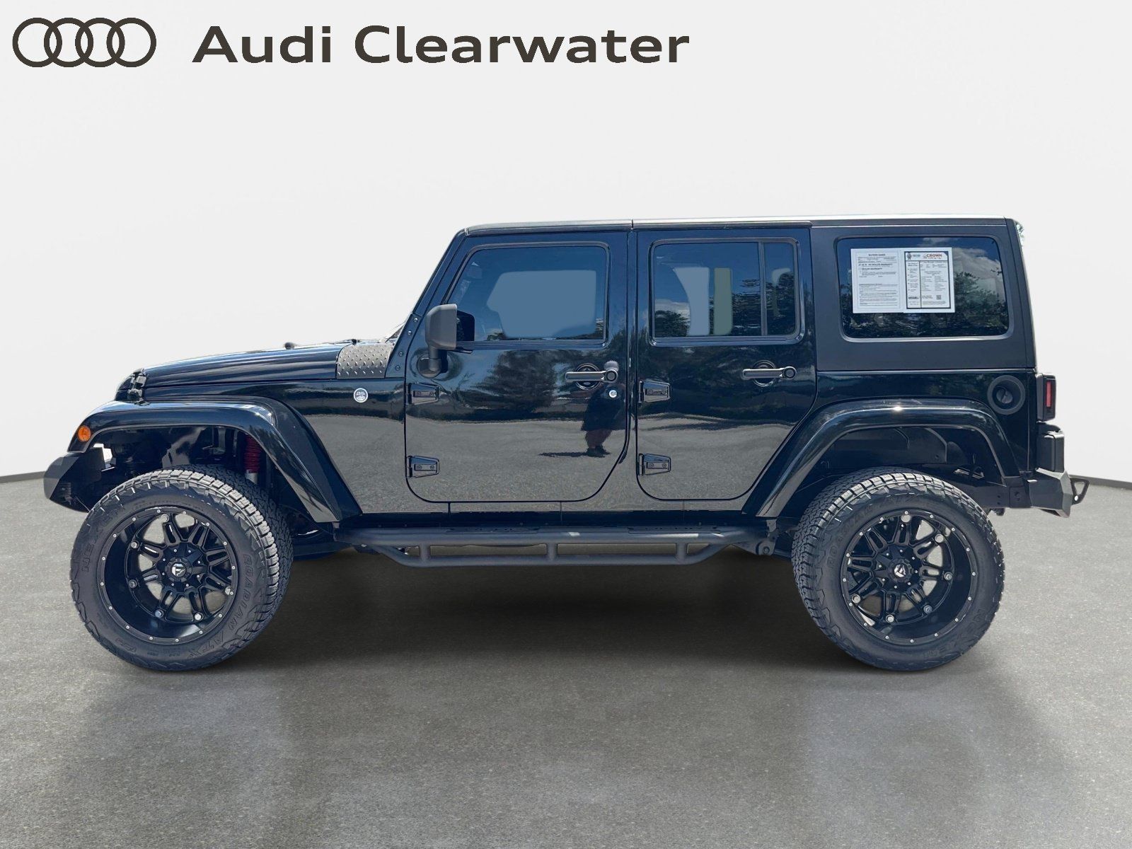 Used 2017 Jeep Wrangler Unlimited Sahara AWD/4WD image 2