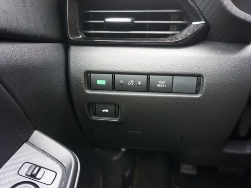 Used 2025 Nissan Sentra SV w/ Trunk Package FWD image 5