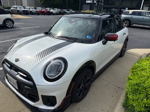 Used 2025 MINI Cooper S FWD image 3