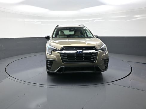 New 2025 Subaru Ascent Limited image 8