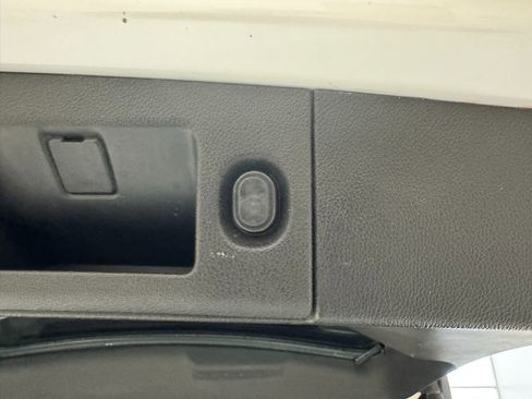 Used 2017 Cadillac Escalade Premium Luxury image 57