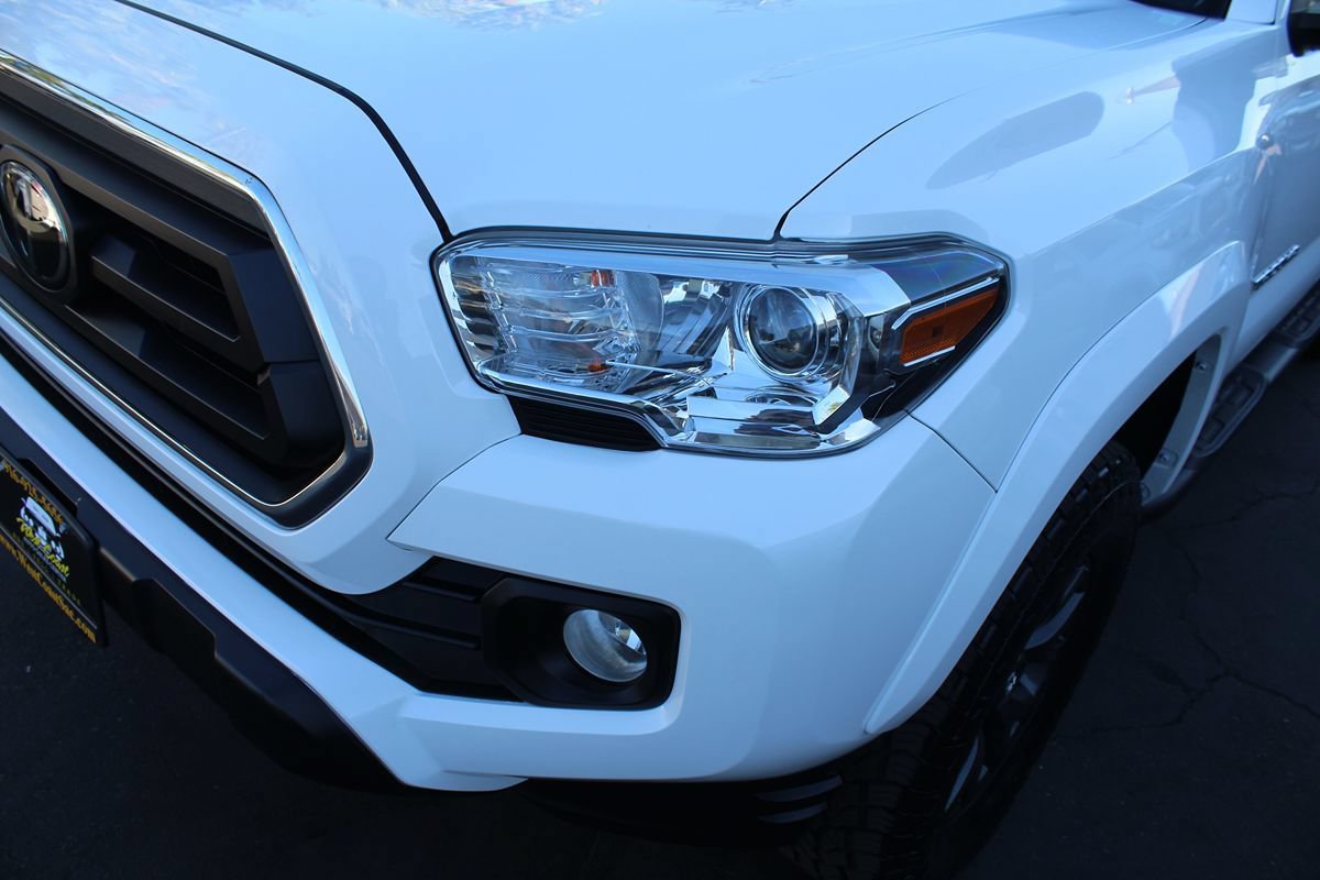 Used 2023 Toyota Tacoma SR5 AWD/4WD image 10