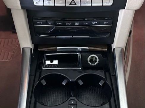 Used 2016 Mercedes-Benz E 350 Sedan image 17