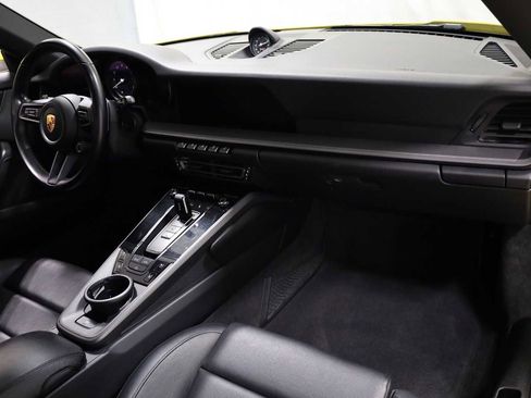Certified 2022 Porsche 911 Carrera RWD image 6