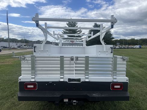 New 2025 Ford F450 XL image 4