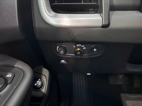 Certified 2023 GMC Terrain SLT AWD/4WD image 21