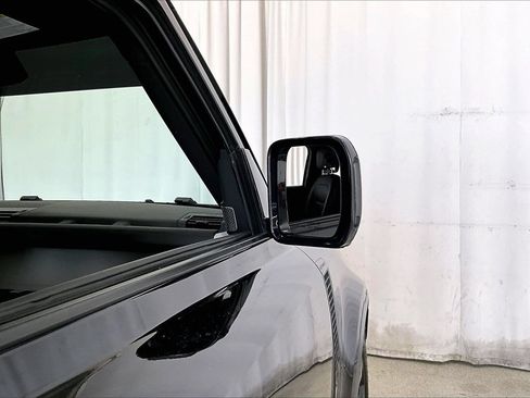 Used 2023 Land Rover Defender 110 S AWD/4WD image 11