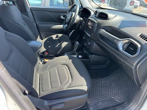 Used 2022 Jeep Renegade Latitude w/ Convenience Group AWD/4WD image 17