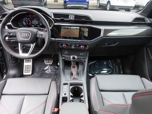 Used 2025 Audi Q3 2.0T Premium Plus w/ Premium Plus Package image 25