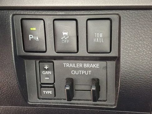 Used 2016 Toyota Tundra SR5 w/ TRD Off Road Package image 23