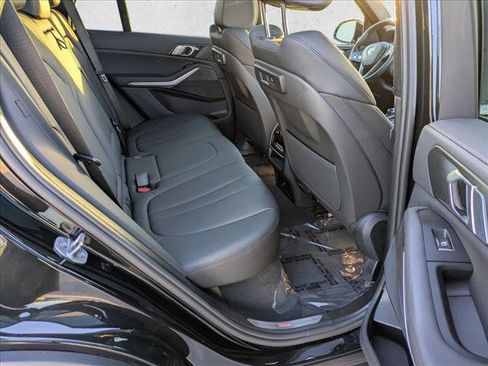 Used 2022 BMW X5 sDrive40i w/ Parking Assistance Package image 21