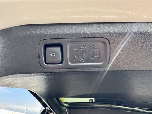 Used 2020 Ford Expedition Limited w/ Equipment Group 303A image 7