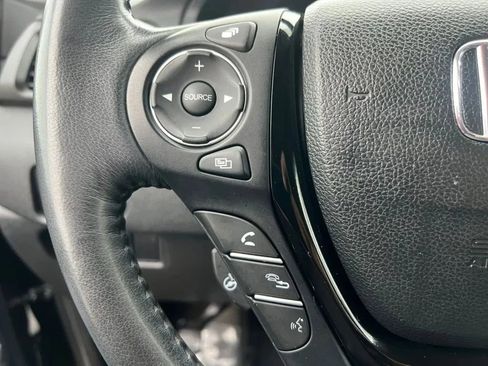 Used 2017 Honda Pilot Elite image 48