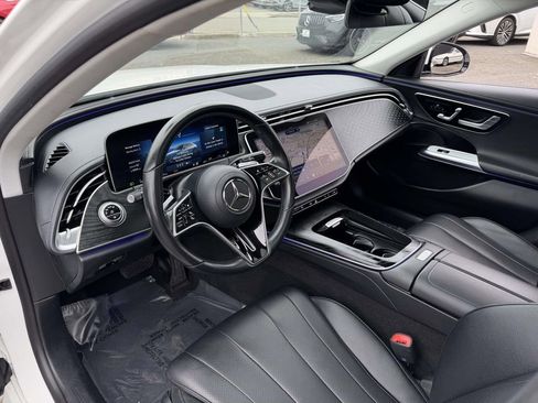 Used 2025 Mercedes-Benz E 350 4MATIC Sedan image 26