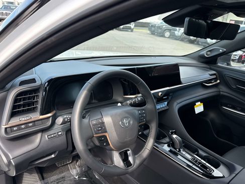 New 2026 Toyota Crown Signia AWD/4WD image 6