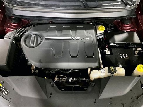 Used 2021 Jeep Cherokee Latitude Lux w/ Comfort/Convenience Group image 29