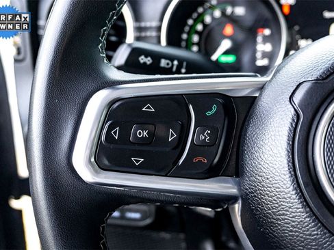 Used 2023 Jeep Wrangler Unlimited Sahara image 18