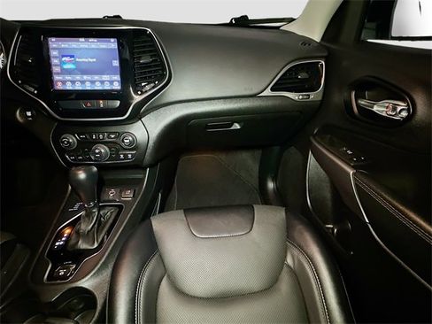 Certified 2022 Jeep Cherokee Limited image 32