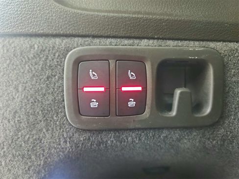 Used 2019 Audi Q7 3.0T Premium Plus w/ Premium Plus Package image 31