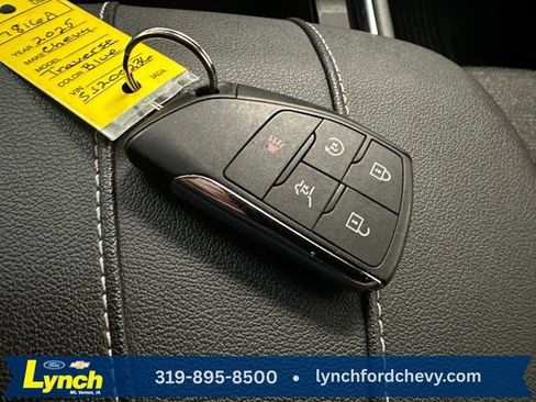 Used 2025 Chevrolet Traverse LT AWD/4WD image 15