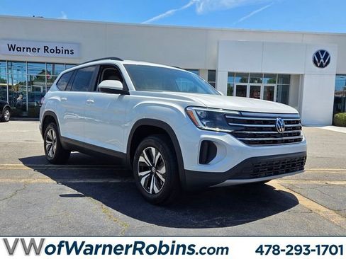New 2026 Volkswagen Atlas SE FWD image 1