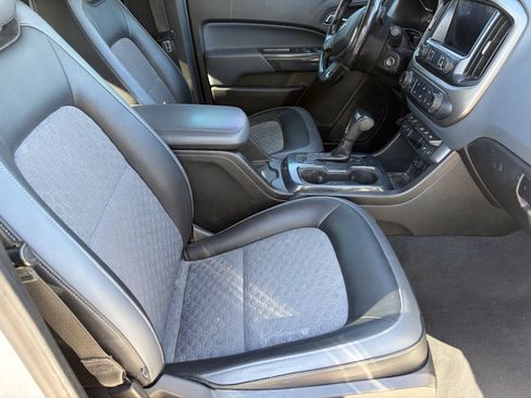 Used 2020 Chevrolet Colorado Z71 RWD image 6