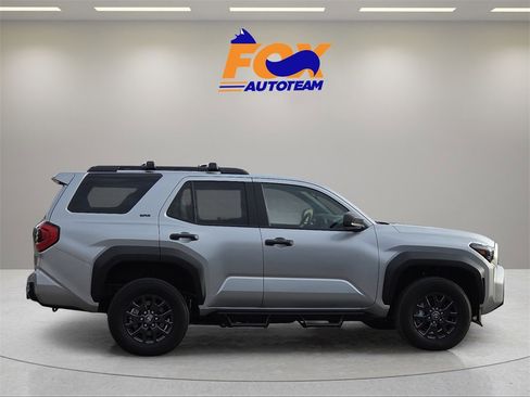 New 2026 Toyota 4Runner SR5 image 5