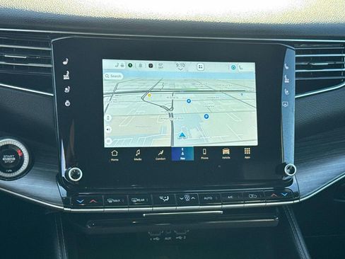 Used 2024 Jeep Wagoneer L Series II w/ Flexible Seating Group image 16