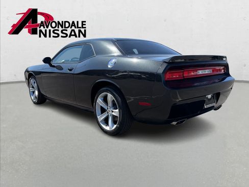 Used 2011 Dodge Challenger image 4