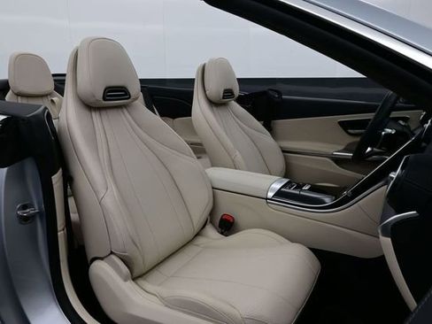 Used 2024 Mercedes-Benz CLE 300 4MATIC Cabriolet image 13
