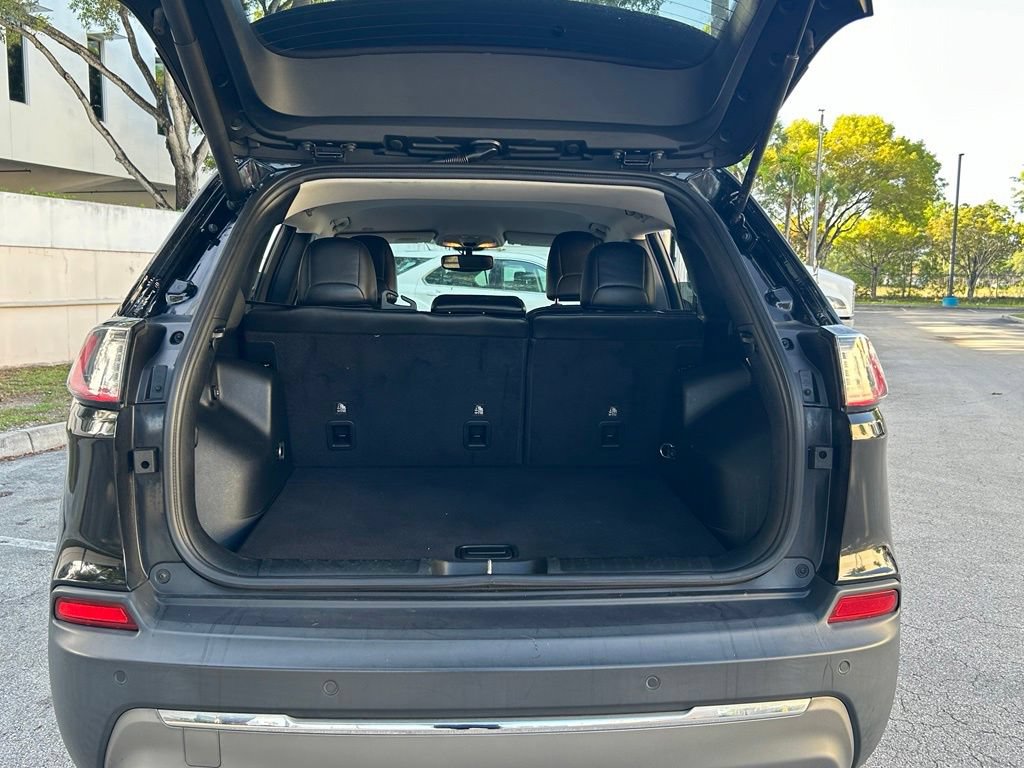 Used 2019 Jeep Cherokee Limited FWD image 34