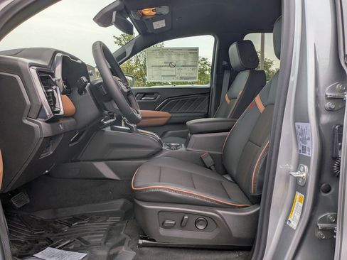 New 2026 GMC Canyon AT4 AWD/4WD image 12