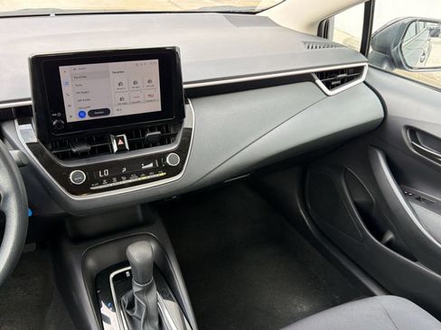 Used 2025 Toyota Corolla LE FWD image 26