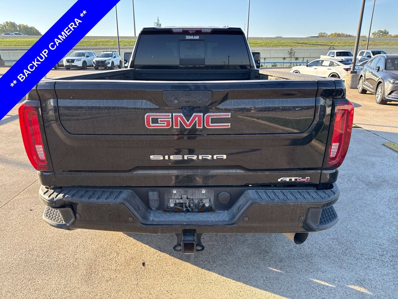 Used 2023 GMC Sierra 2500 AT4 w/ AT4 Premium Plus Package AWD/4WD image 9