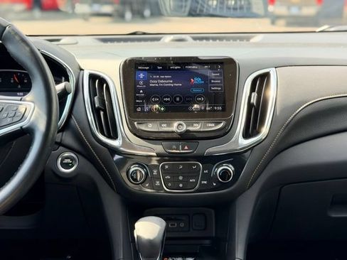 Used 2023 Chevrolet Equinox Premier AWD/4WD image 24