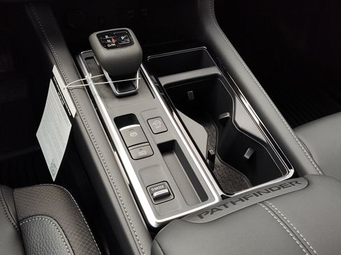 New 2026 Nissan Pathfinder SL w/ SL Premium Package FWD image 10