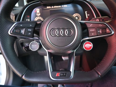 Used 2018 Audi R8 V10 w/ Premium Package RWD image 53