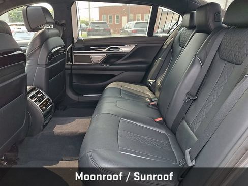 Used 2016 BMW 750i xDrive AWD/4WD image 10