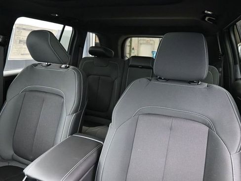 New 2026 Jeep Grand Cherokee Laredo AWD/4WD image 12