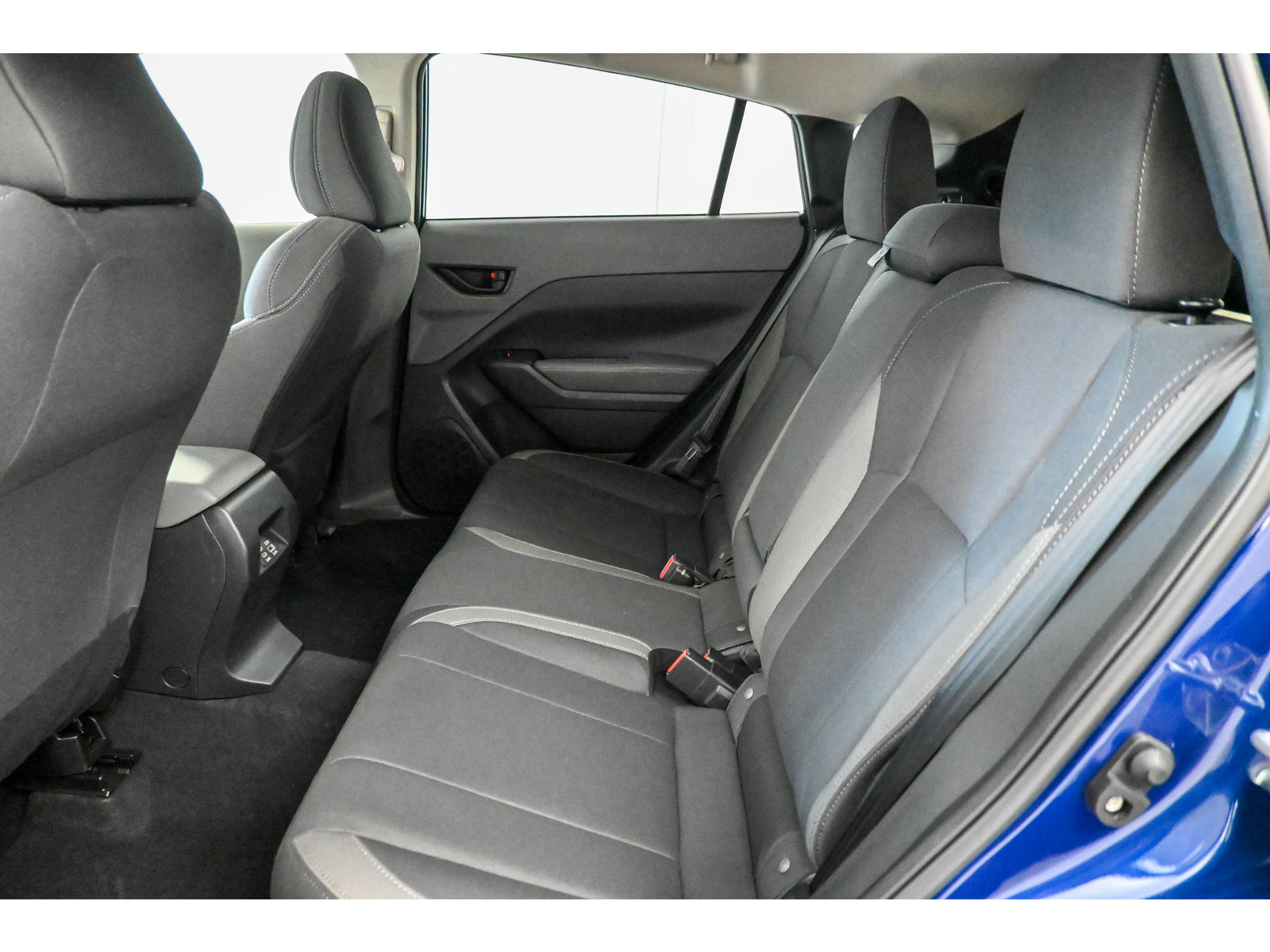 Used 2025 Subaru Crosstrek 2.5i Premium AWD/4WD image 27