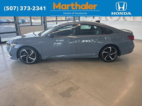 Used 2022 Honda Accord Sport image 2