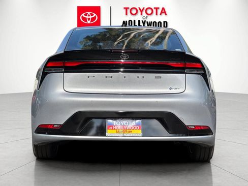 New 2027 Toyota Prius XLE FWD image 5