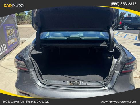 Used 2023 Nissan Maxima SV w/ Floor Mat Group FWD image 23