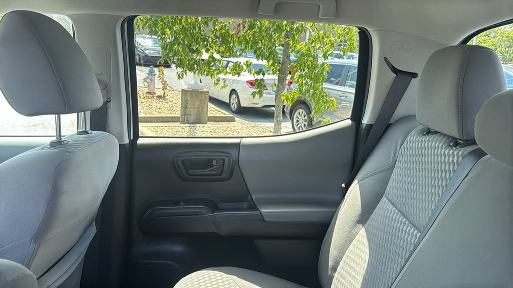 Used 2022 Toyota Tacoma SR AWD/4WD image 26