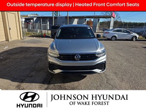 Used 2023 Volkswagen Tiguan SE R-Line image 11