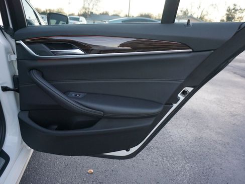 Used 2018 BMW 530i image 24